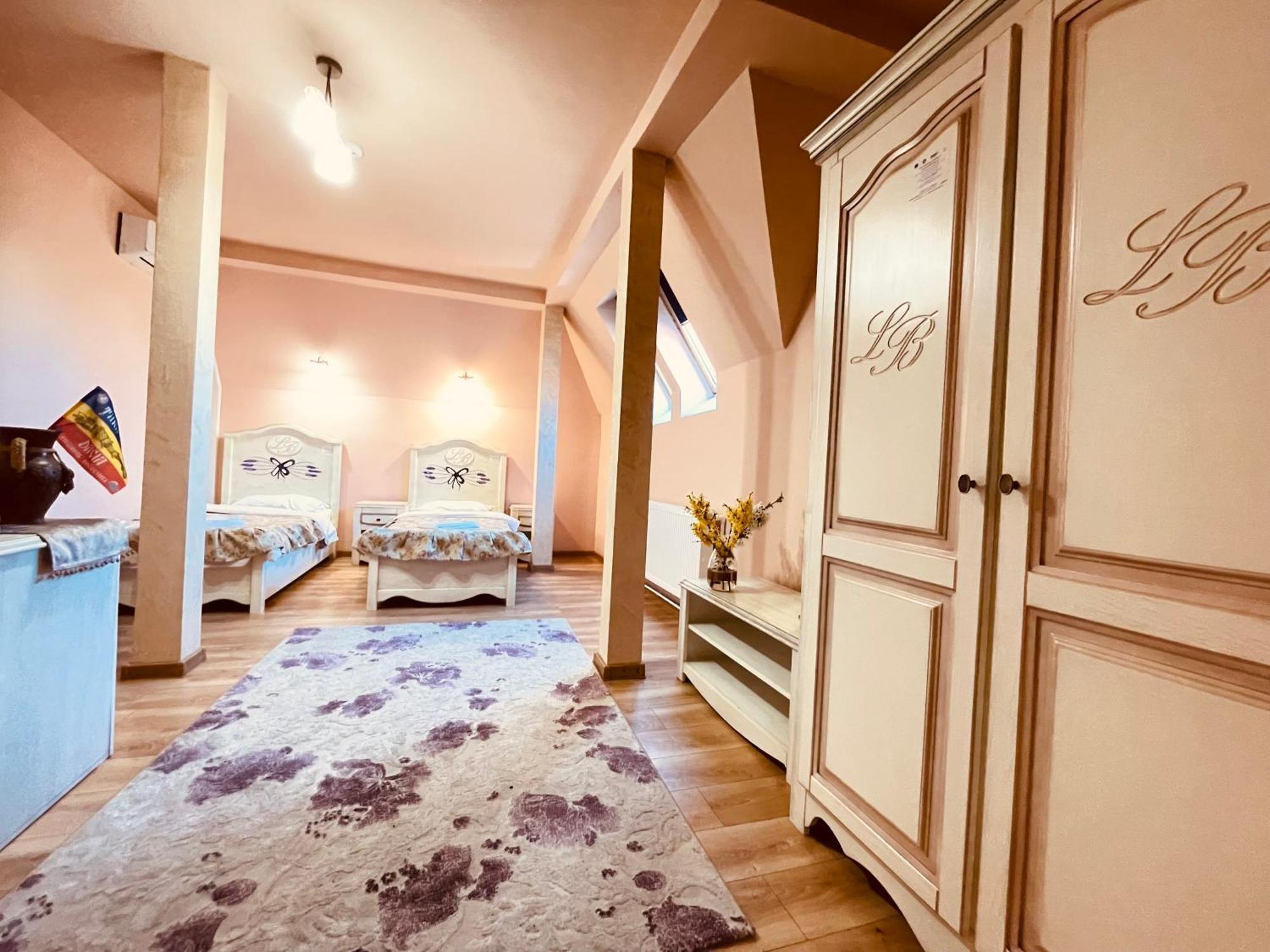Leaganul Bucovinei Guest House Suceava Chambre photo